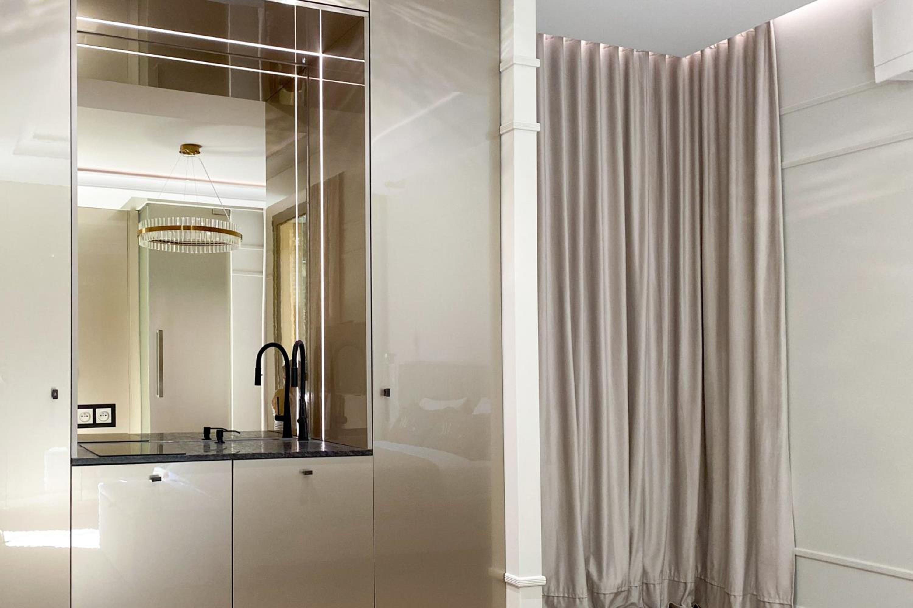 Monaco Premium Suites