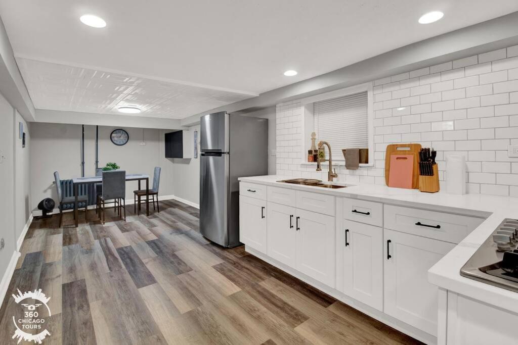 Logan square monthly apartament