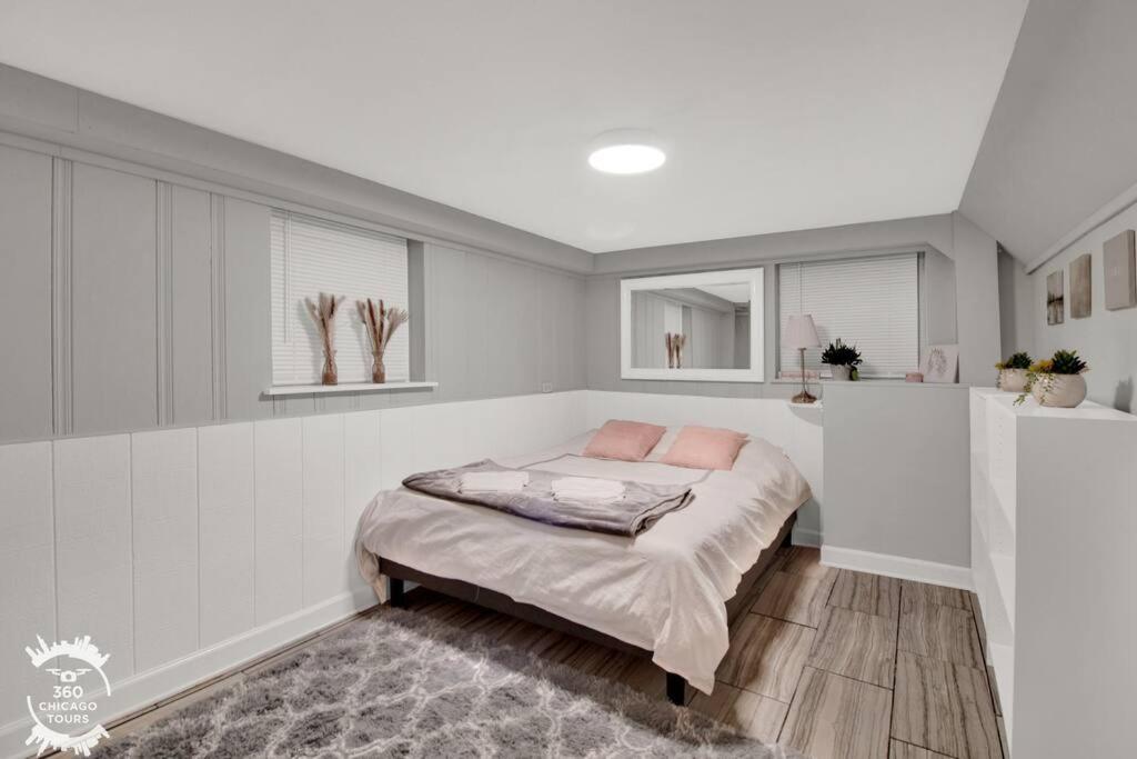 Logan square monthly apartament