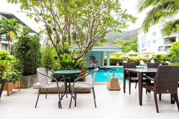 outdoor BBQ area
