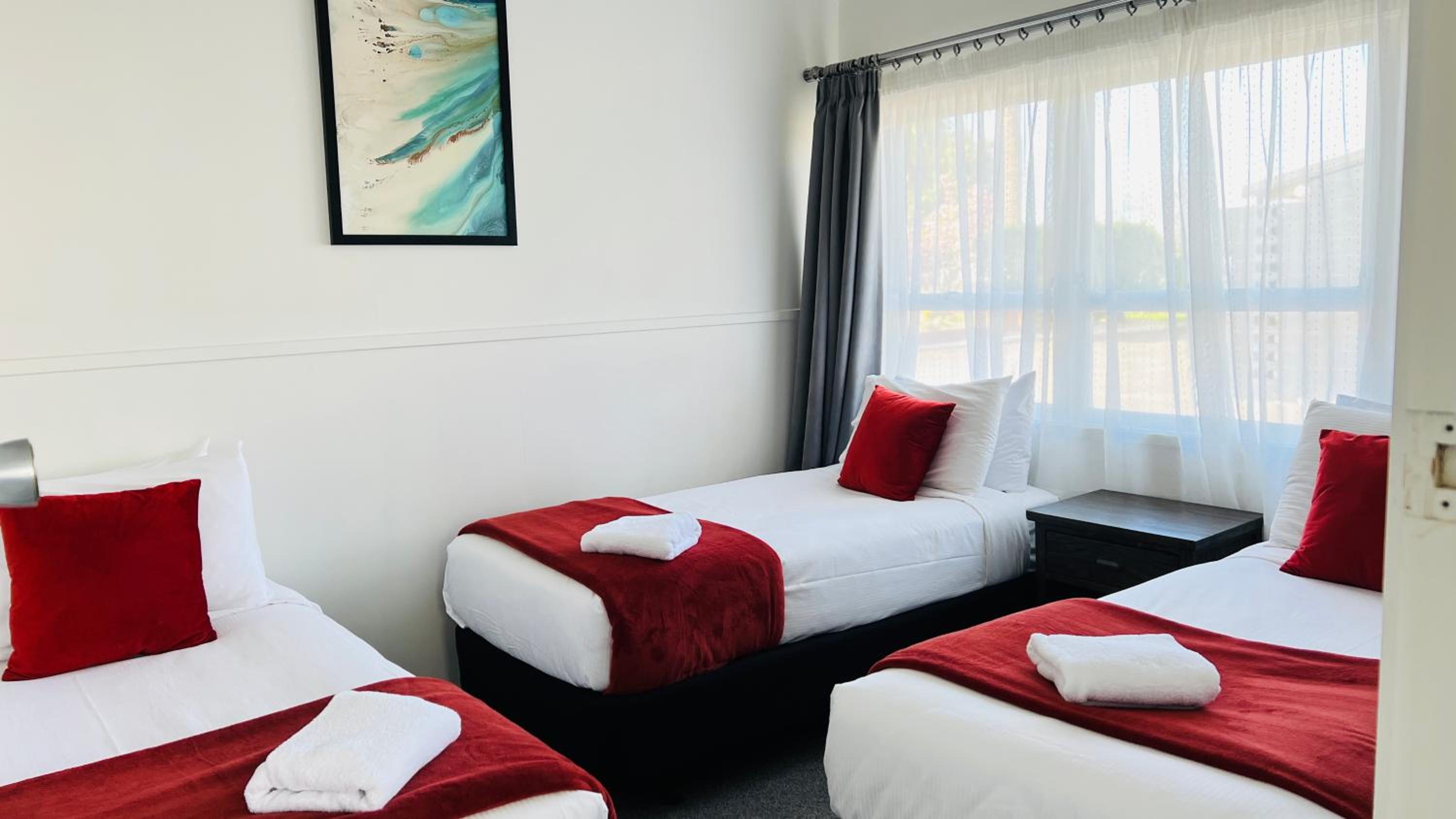 18th Avenue Thermal Motel