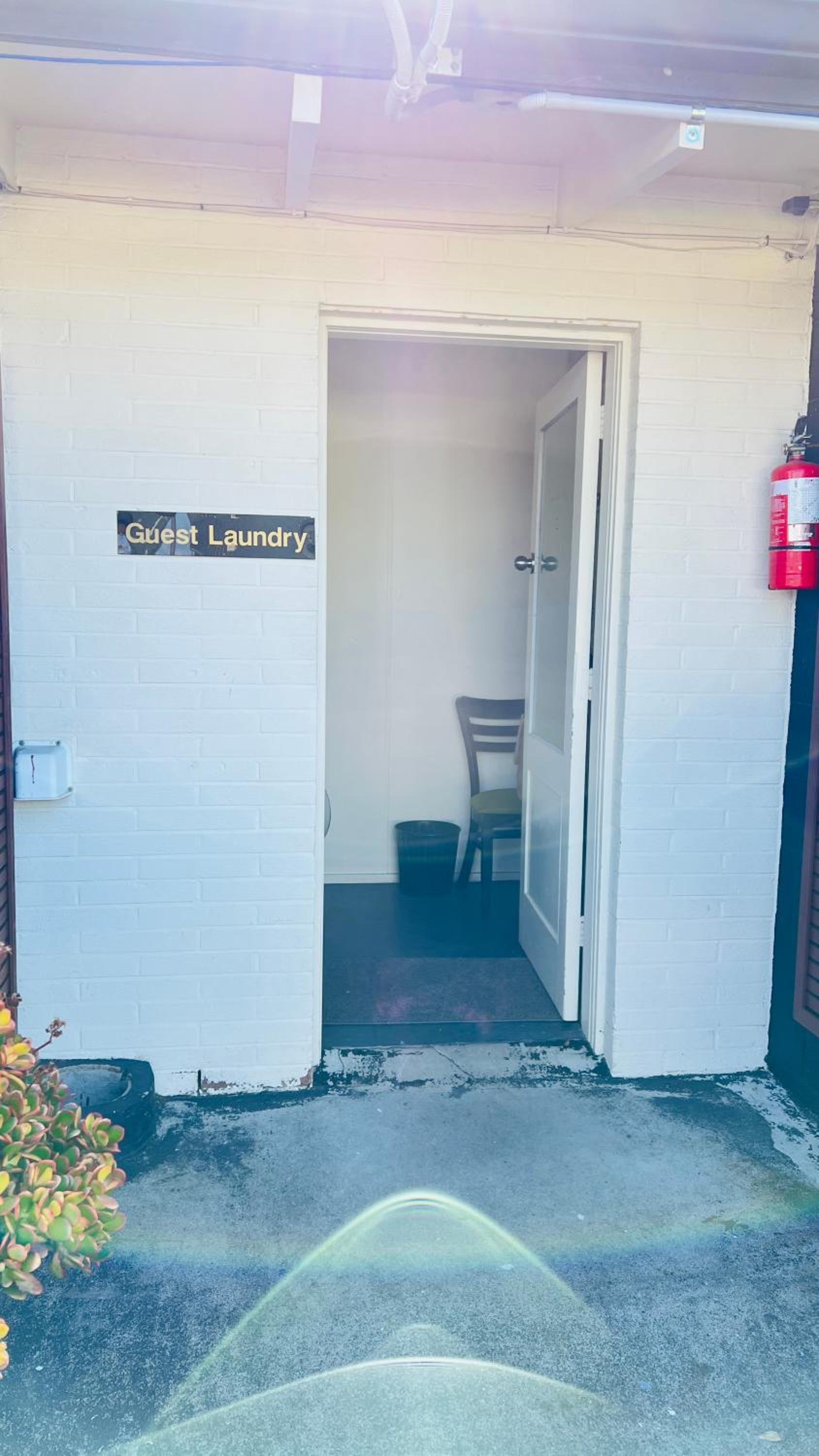 18th Avenue Thermal Motel