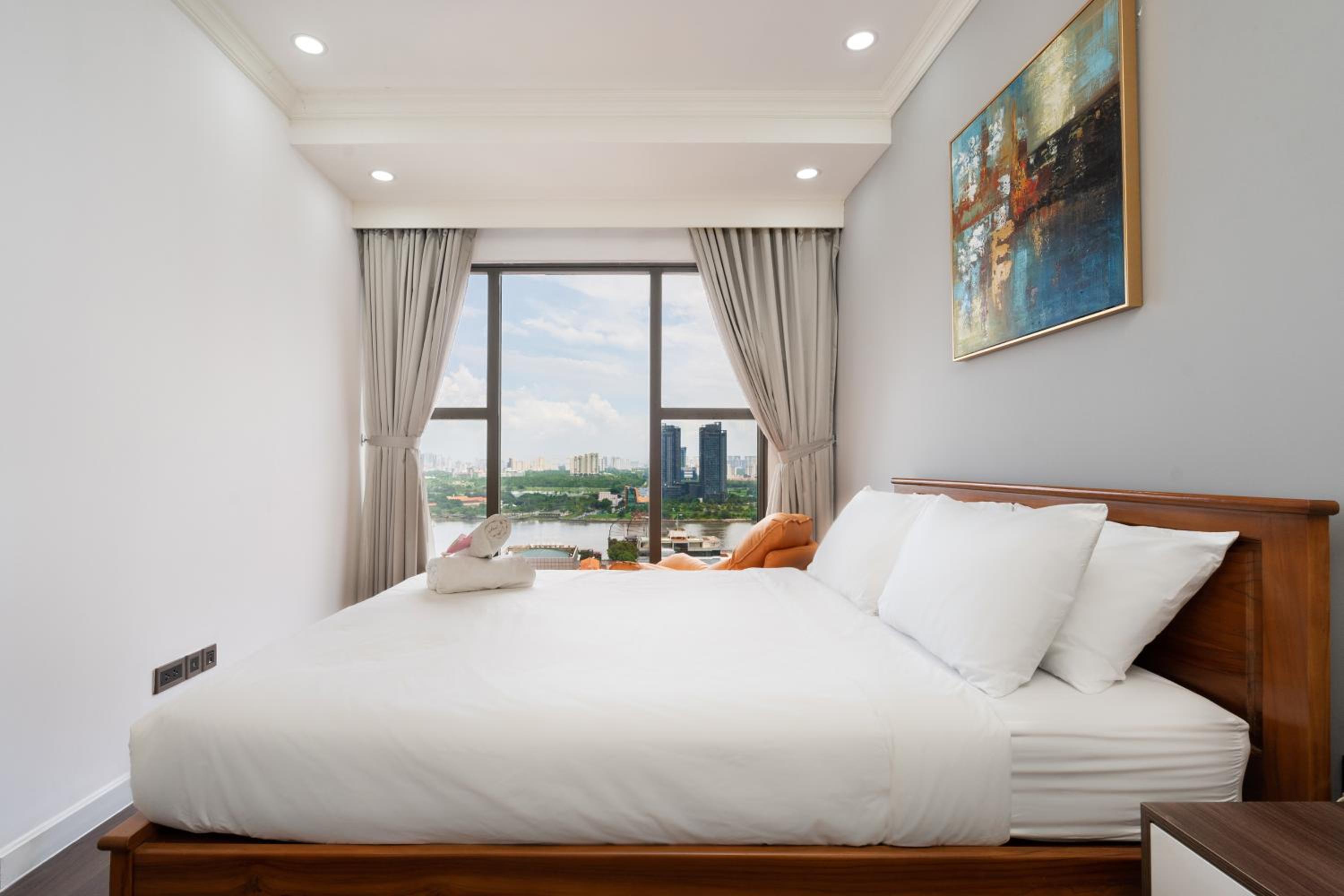 Melody Apartment - SAIGON ROYAL Building