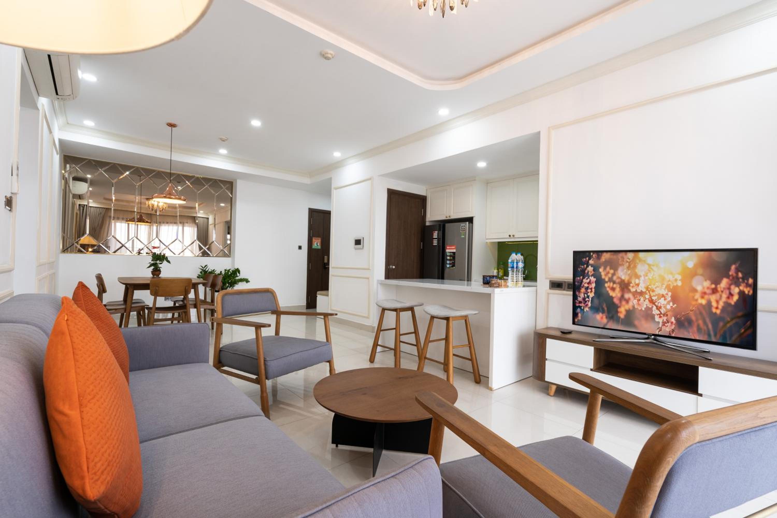 Melody Apartment - SAIGON ROYAL Building