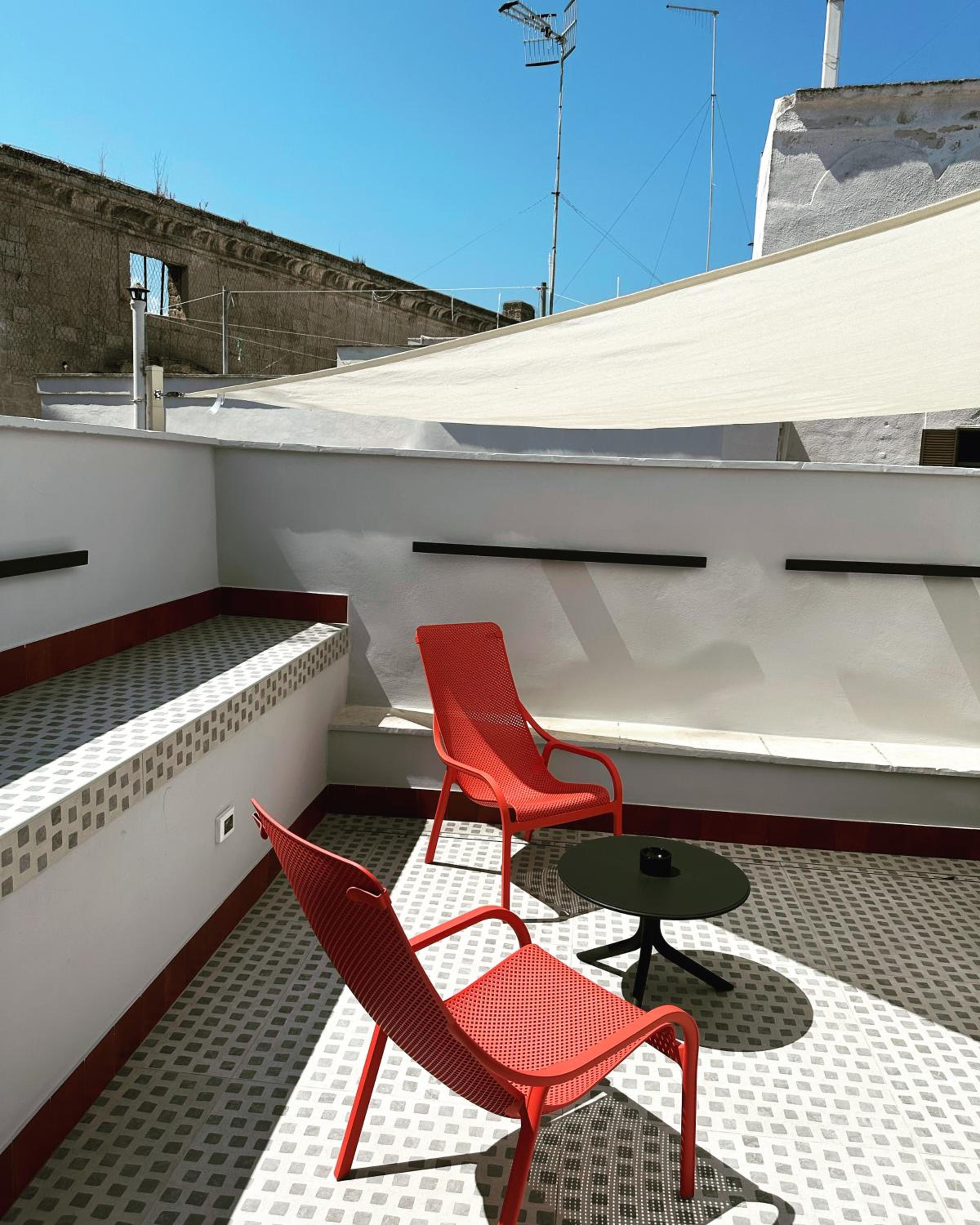 Iris Apartments