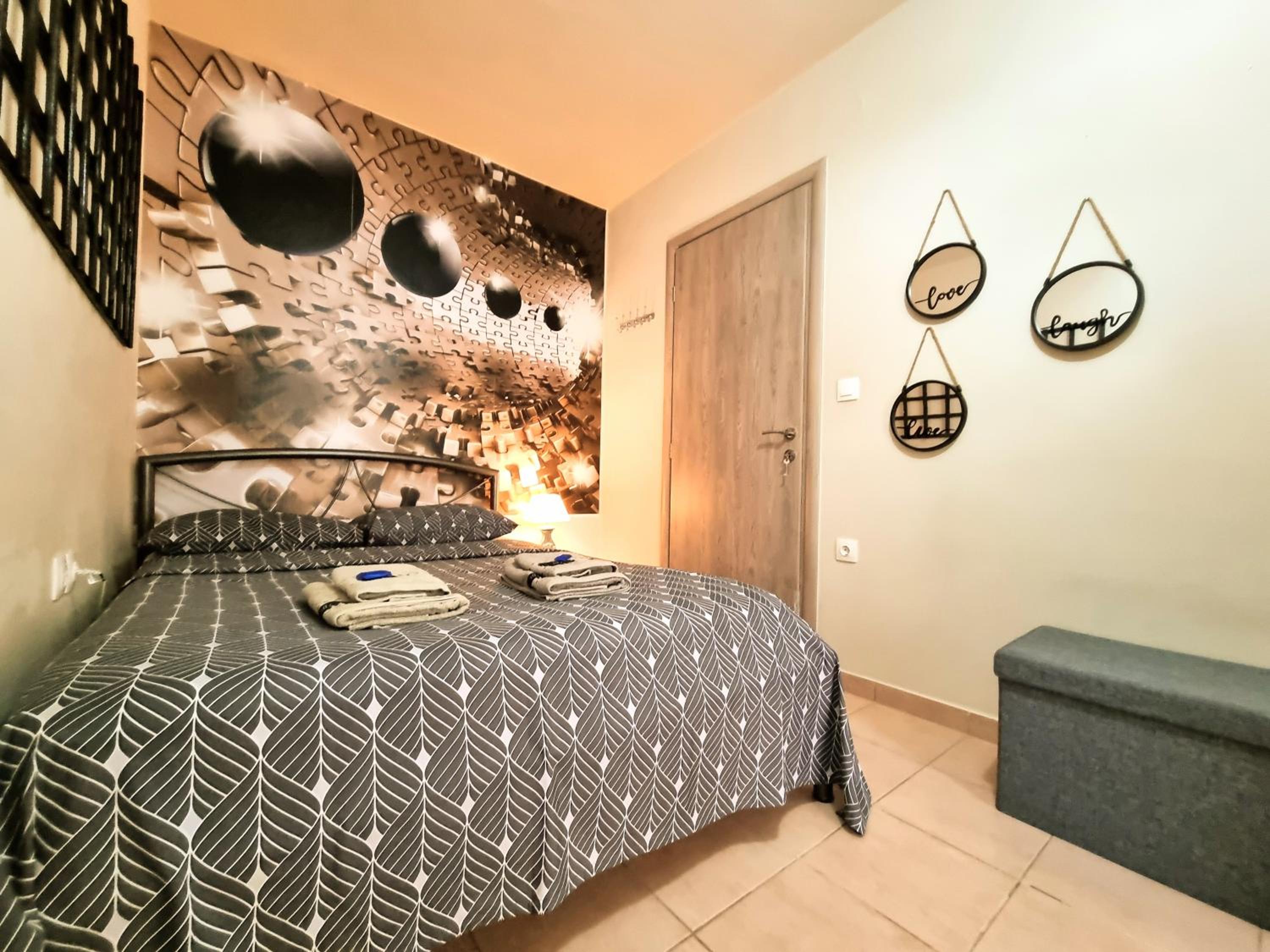 Betty’s apartment photo 3