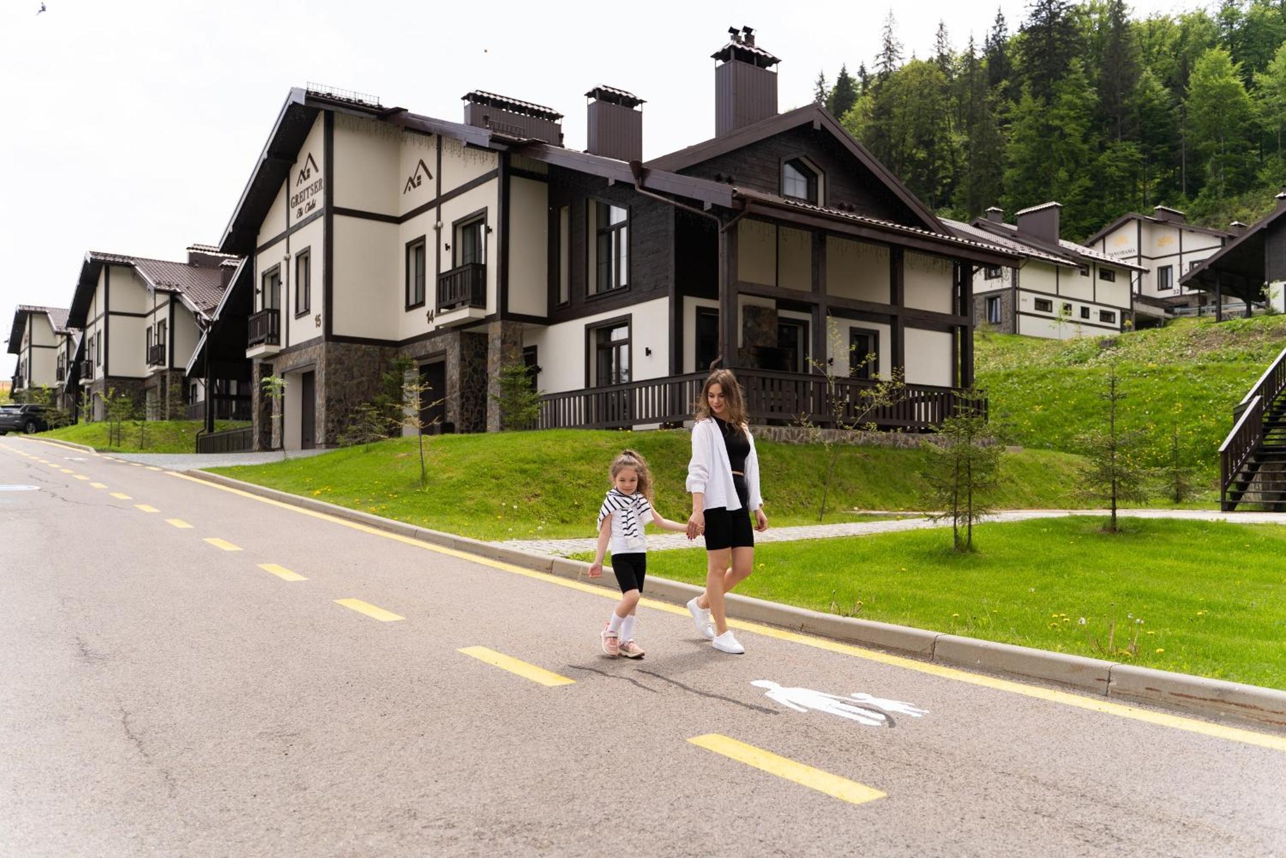 Greitser Elit Chalet view 5