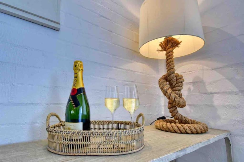 Beautiful, modern apartment seconds from beach