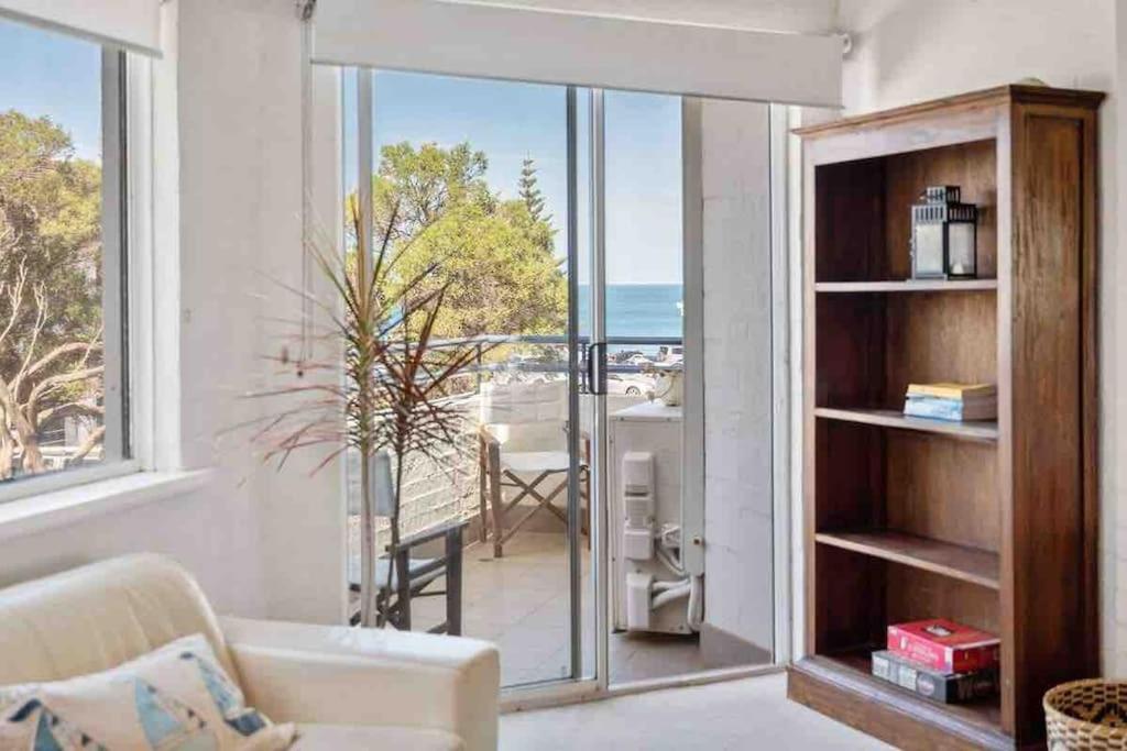 Beautiful, modern apartment seconds from beach