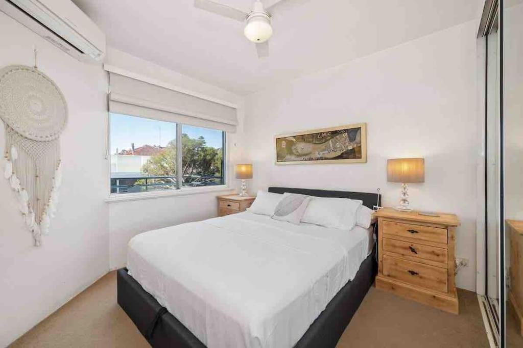 Beautiful, modern apartment seconds from beach