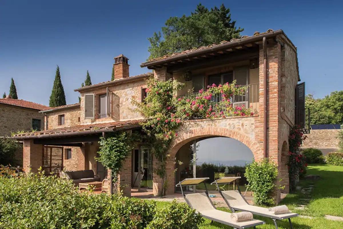 Villa Mandorlo - Pomaio Wines & Hospitality view 2