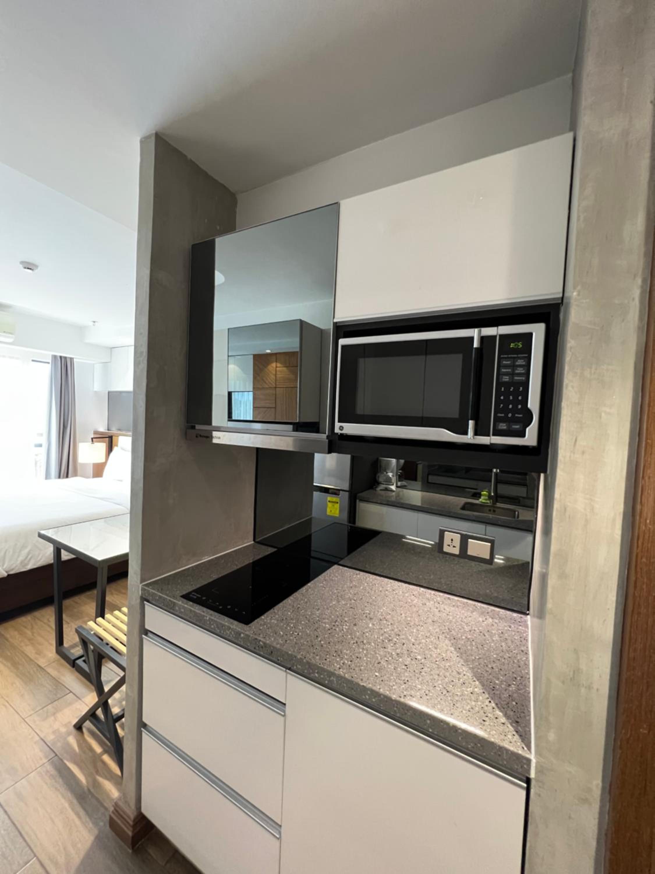Luxury Abode in Walk Street view 5