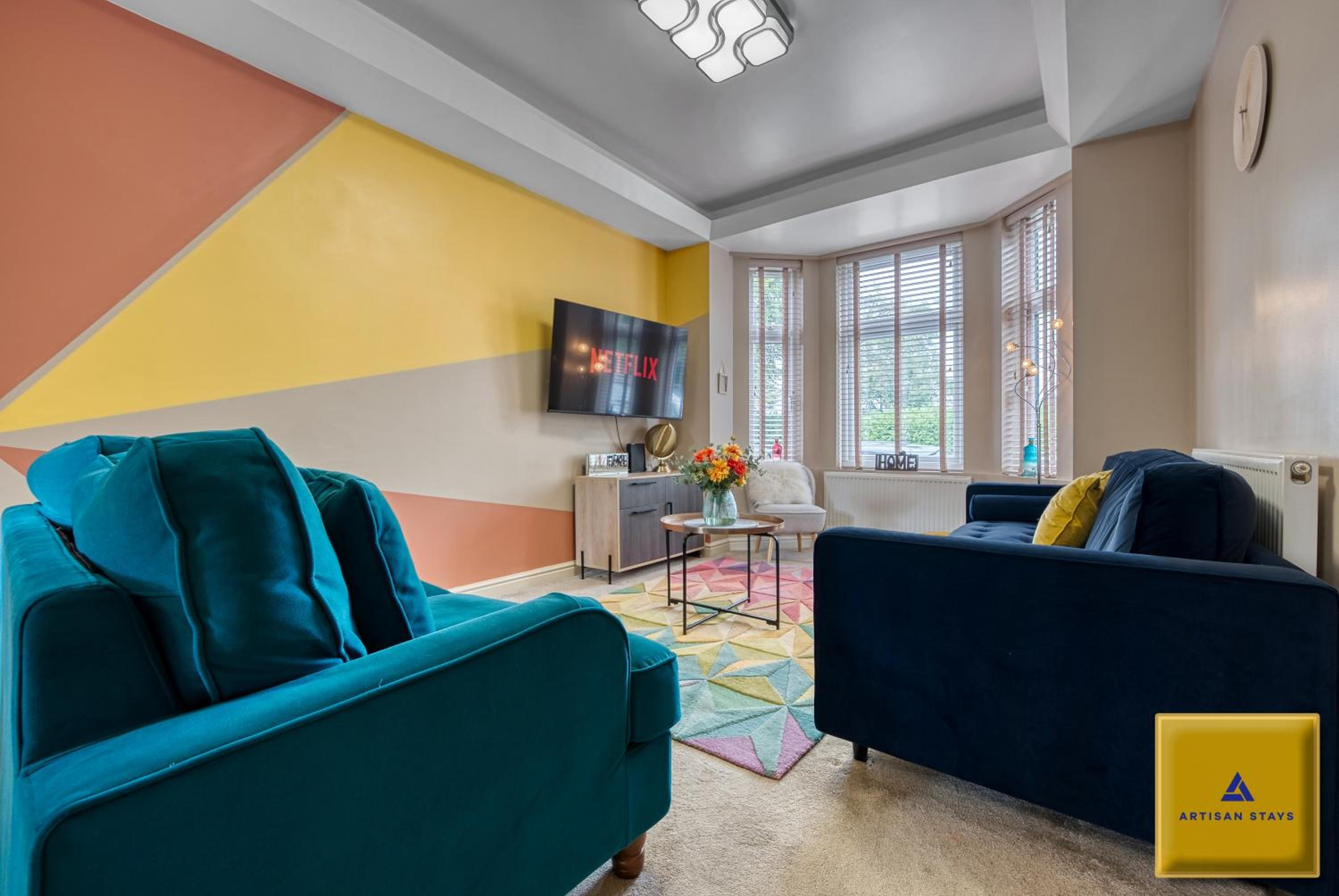 4 Bedroom, 6 Beds, 3 Bathrooms, Near NEC & Birmingham Airport, Business, Contractor and Family Friendly, Free Wi-Fi, Free Parking view 3