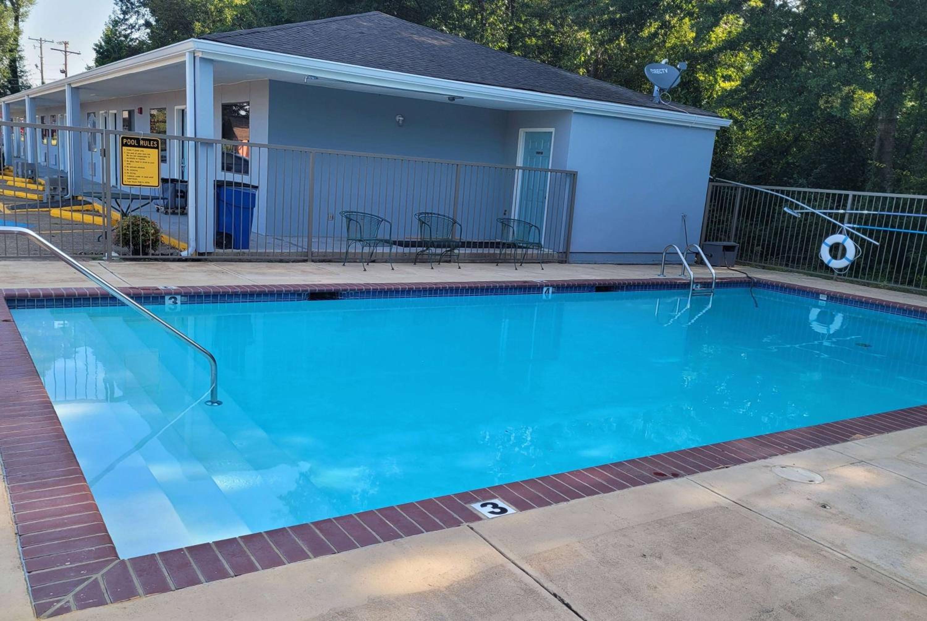Super 8 by Wyndham Arkadelphia Caddo Valley Area view 3