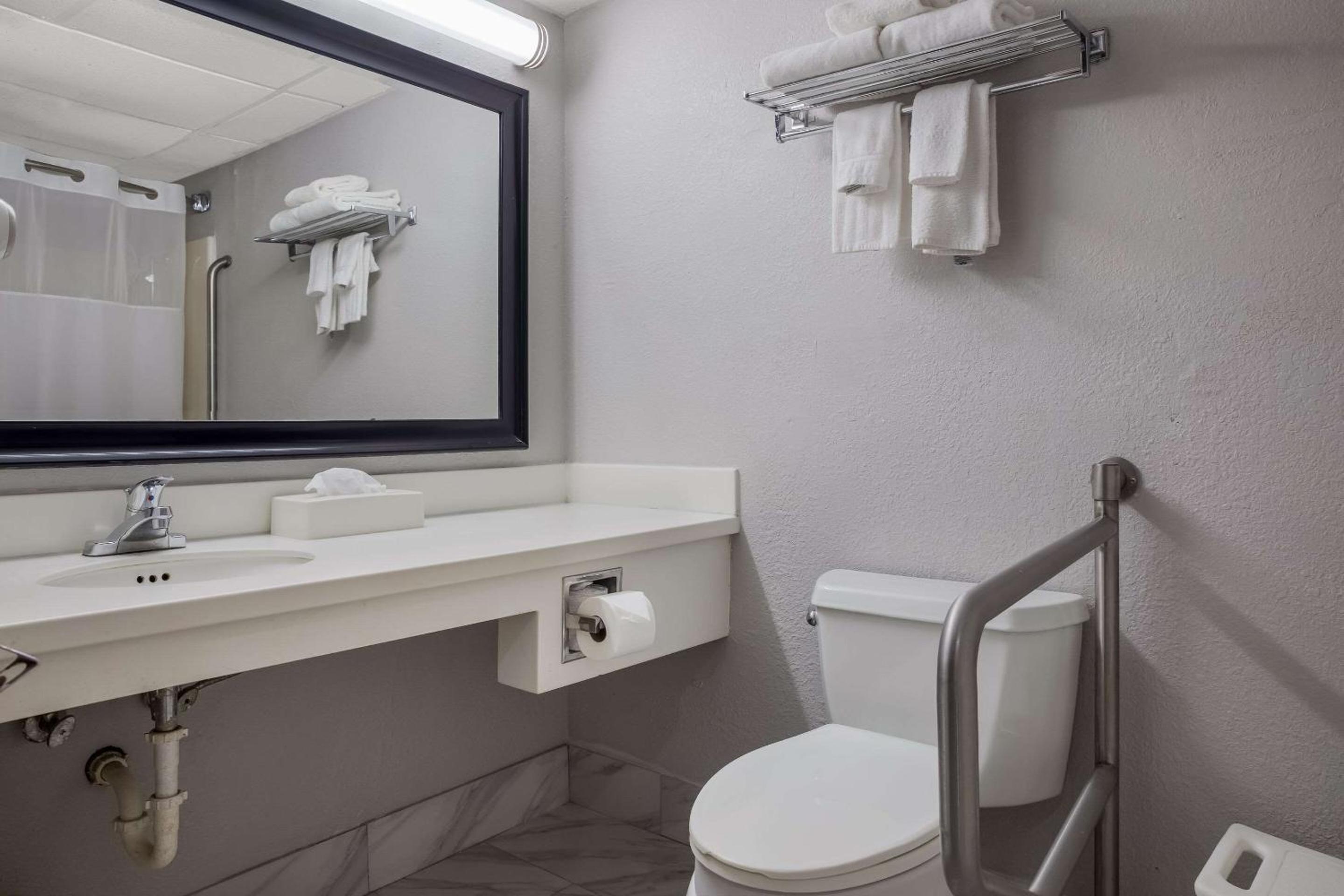Quality Inn Toledo Westgate, 사진 10