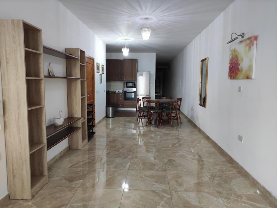 Serene apartment in Haz-Zebbug view 3