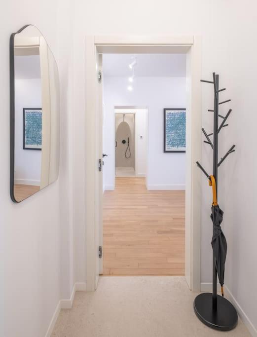 Top-Notch location, an Exceptionally Stylish flat