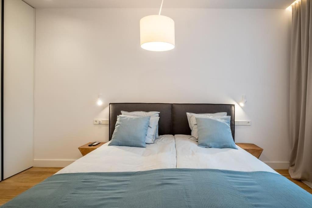 Top-Notch location, an Exceptionally Stylish flat