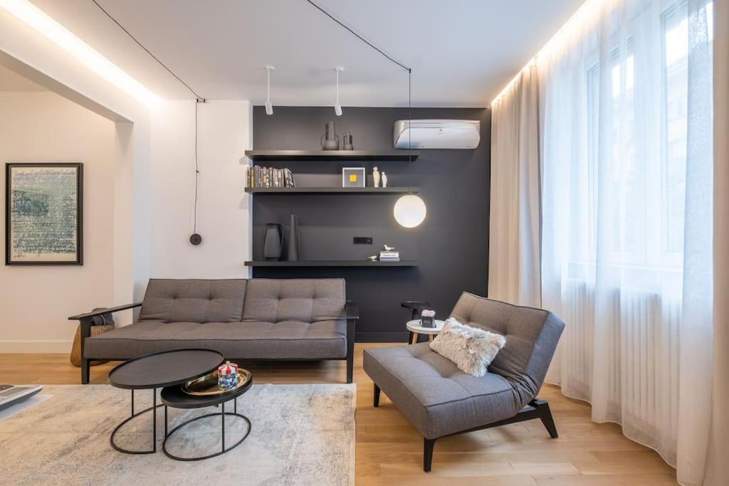 Top-Notch location, an Exceptionally Stylish flat