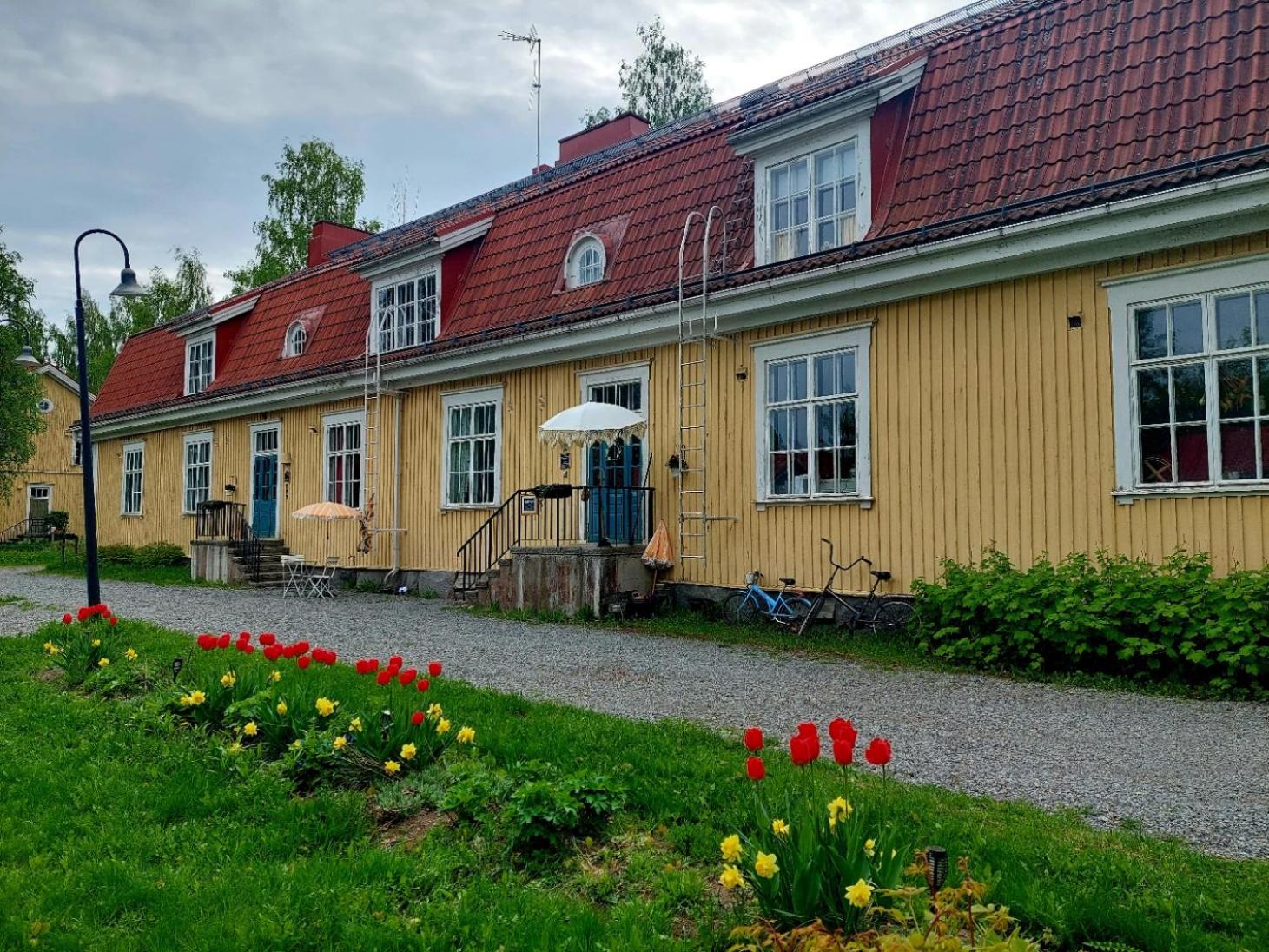 Taideniityn huoneisto Taika 1 - 6lle
