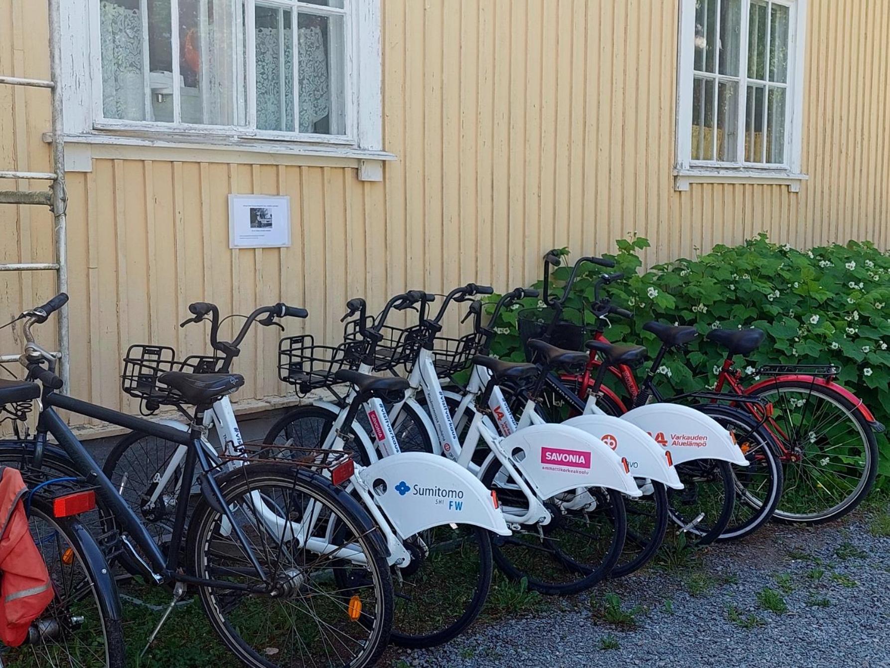 Taideniityn huoneisto Taika 1 - 6lle