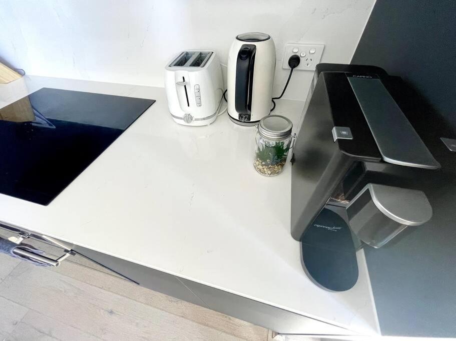 3 BRs topfloor view@Heart of Canberra free parking