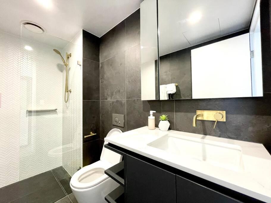 3 BRs topfloor view@Heart of Canberra free parking