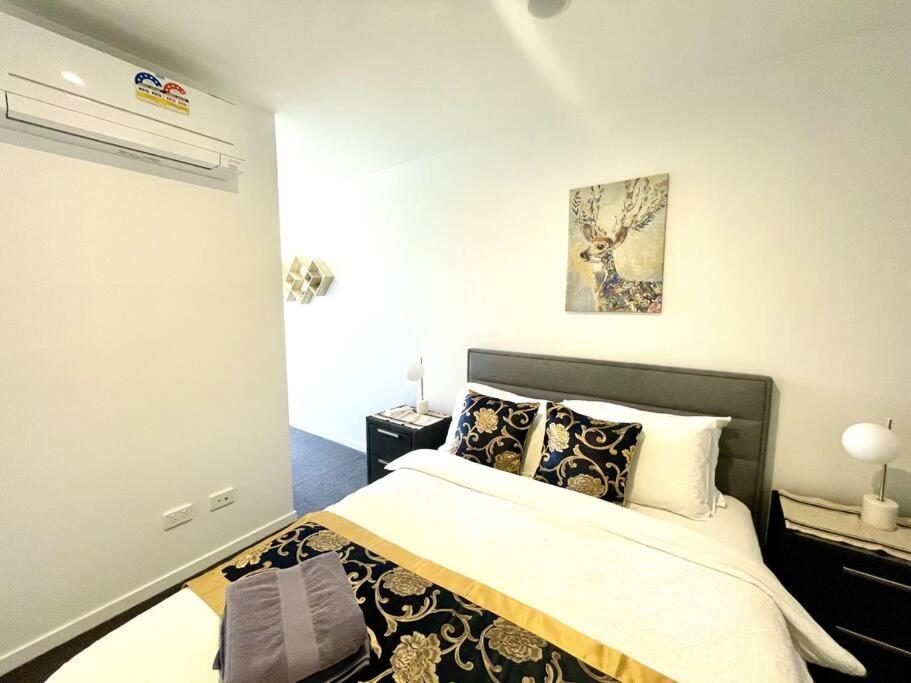 3 BRs topfloor view@Heart of Canberra free parking