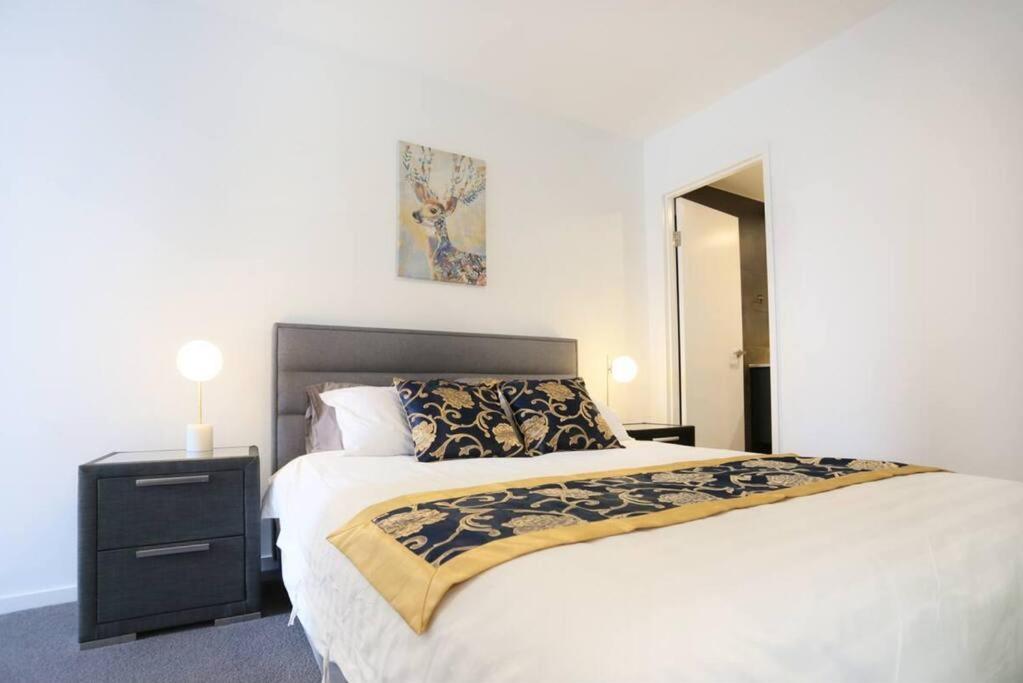 3 BRs topfloor view@Heart of Canberra free parking