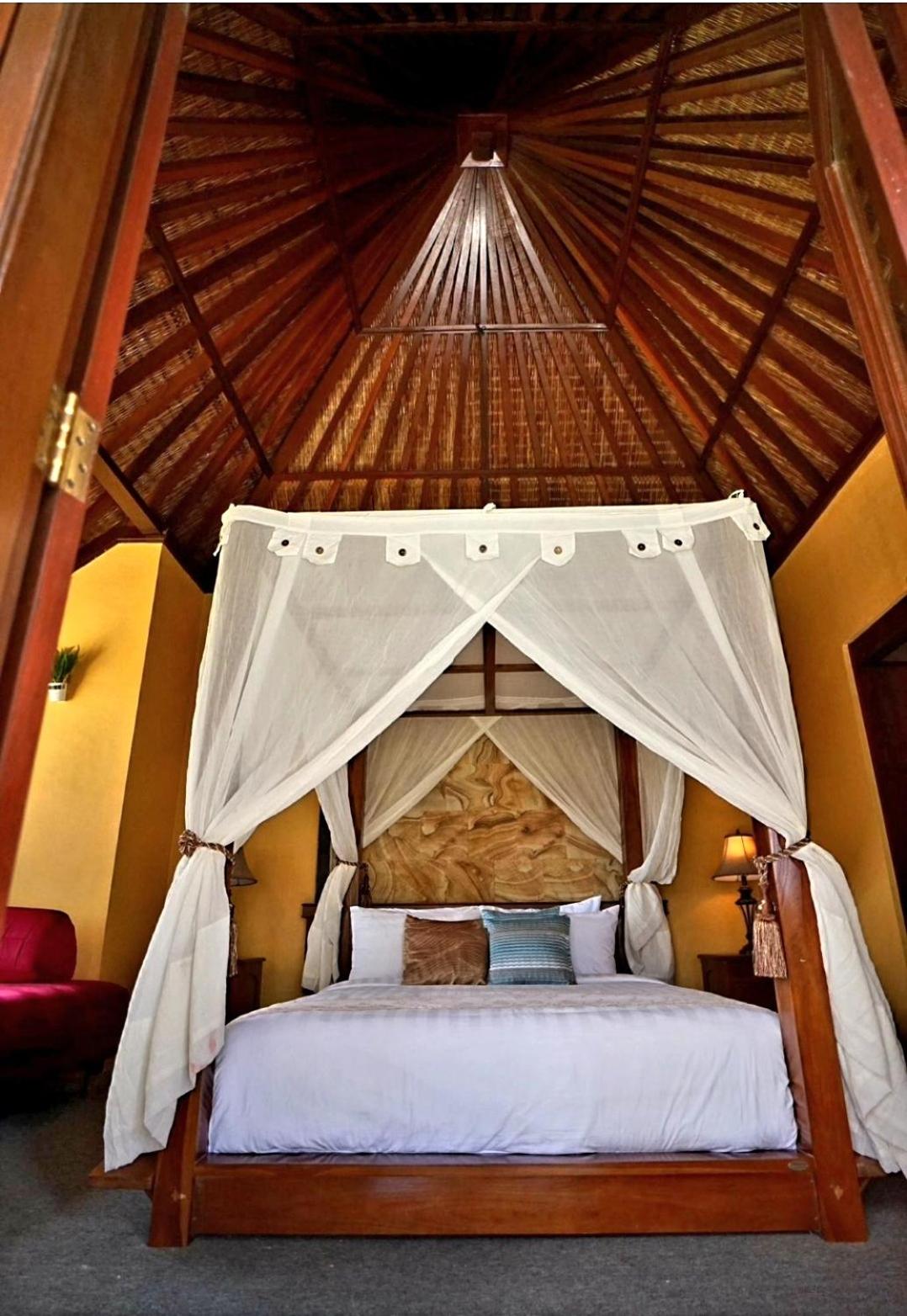 Balinese Villa in Berastagi