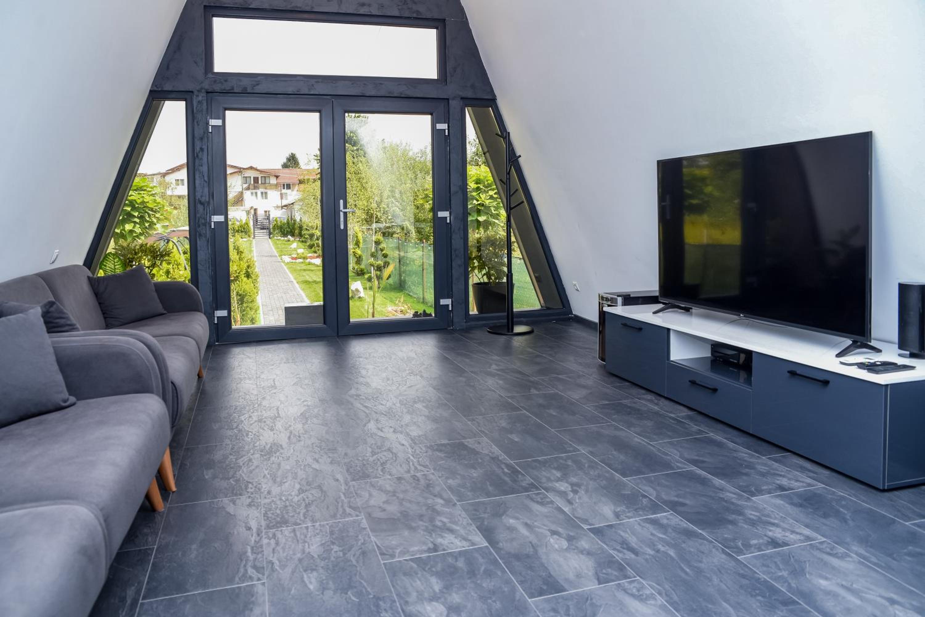 Anna Chalet view 4