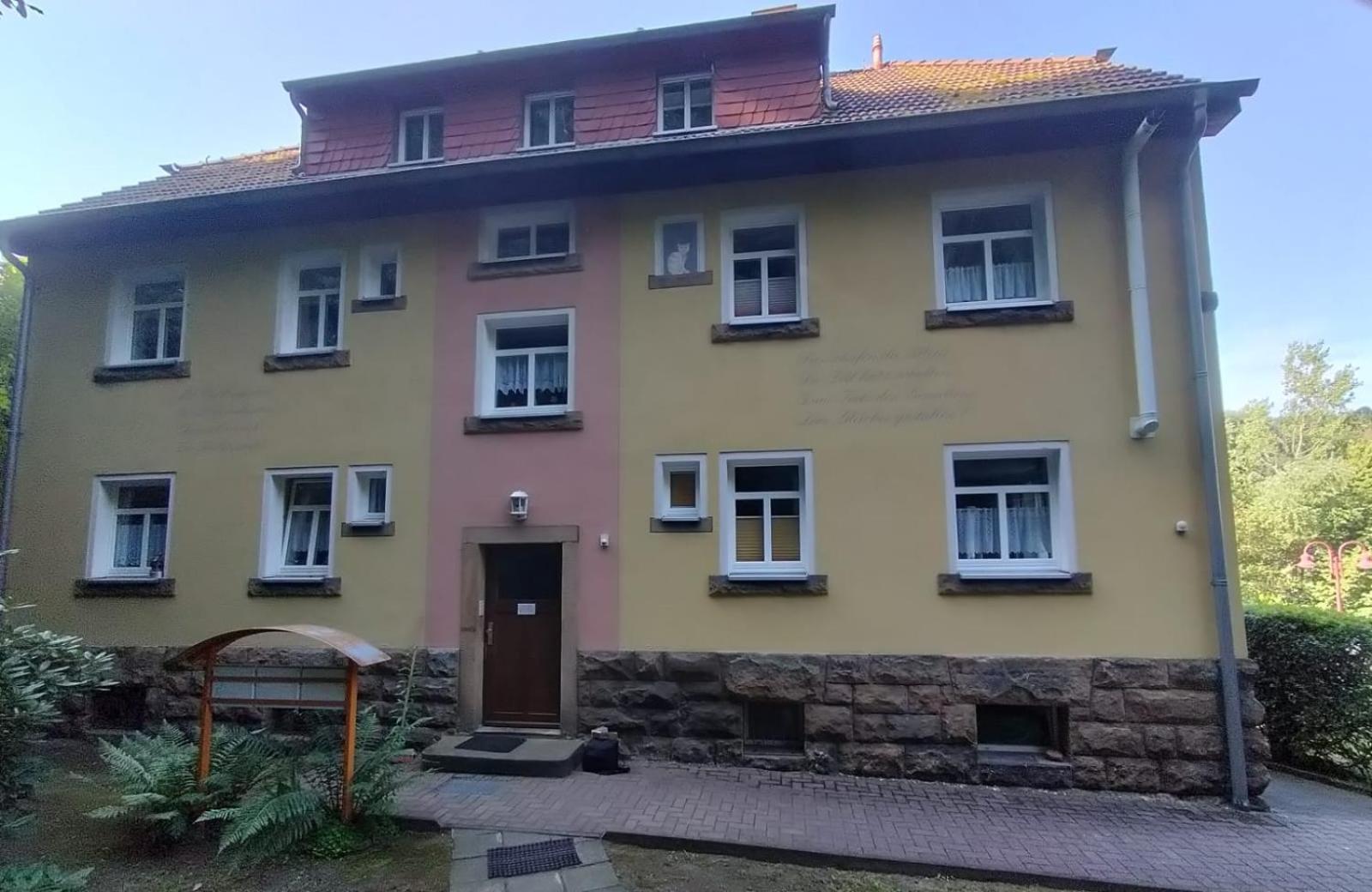 Am Zahnsborn 2