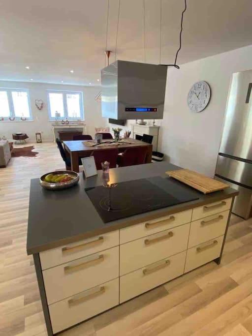 Großzügige Design Wohnung 110qm max 6 Personen
