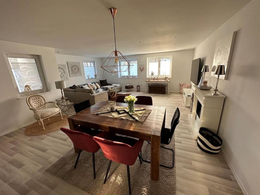 Großzügige Design Wohnung 110qm max 6 Personen