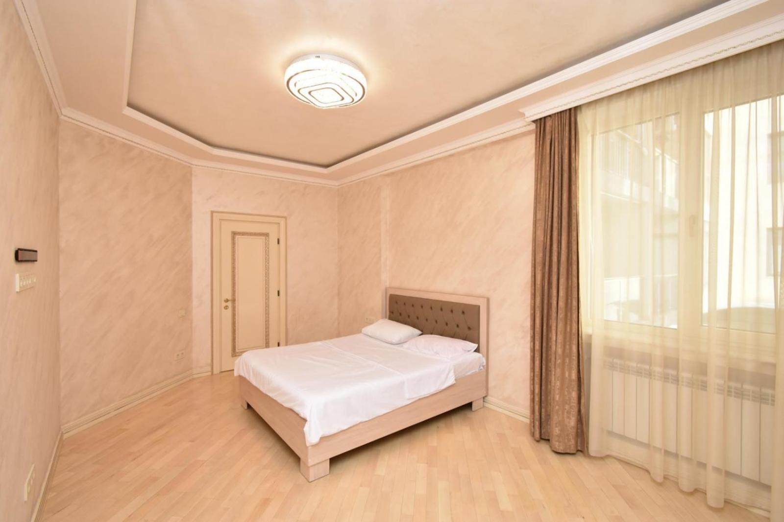 Aram street, 3 bedrooms Grand, Beautiful apartment DI777