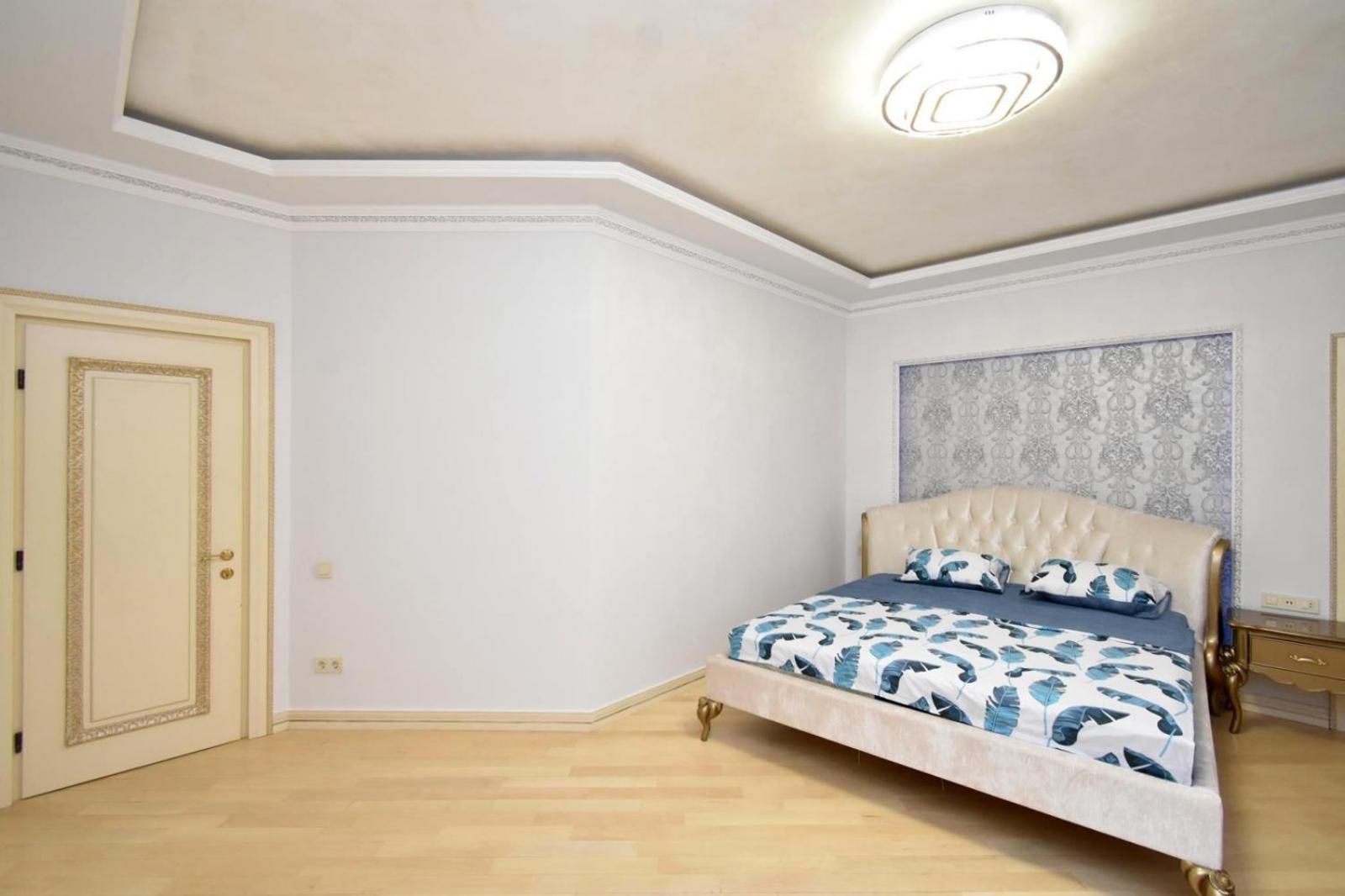 Aram street, 3 bedrooms Grand, Beautiful apartment DI777