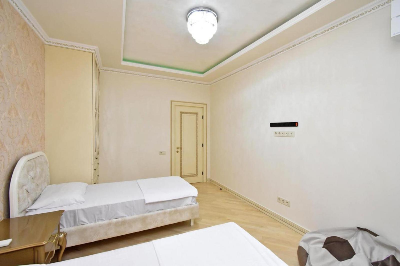 Aram street, 3 bedrooms Grand, Beautiful apartment DI777