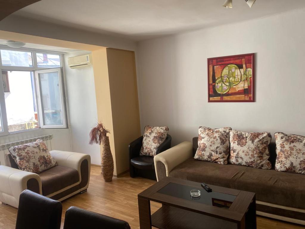 Apartament două camere Centru Vechi - Parcare Privată Gratuită pentru minim 3 nopti cazare!!! FREE PRIVATE PARKING for minimum 3 nights view 3