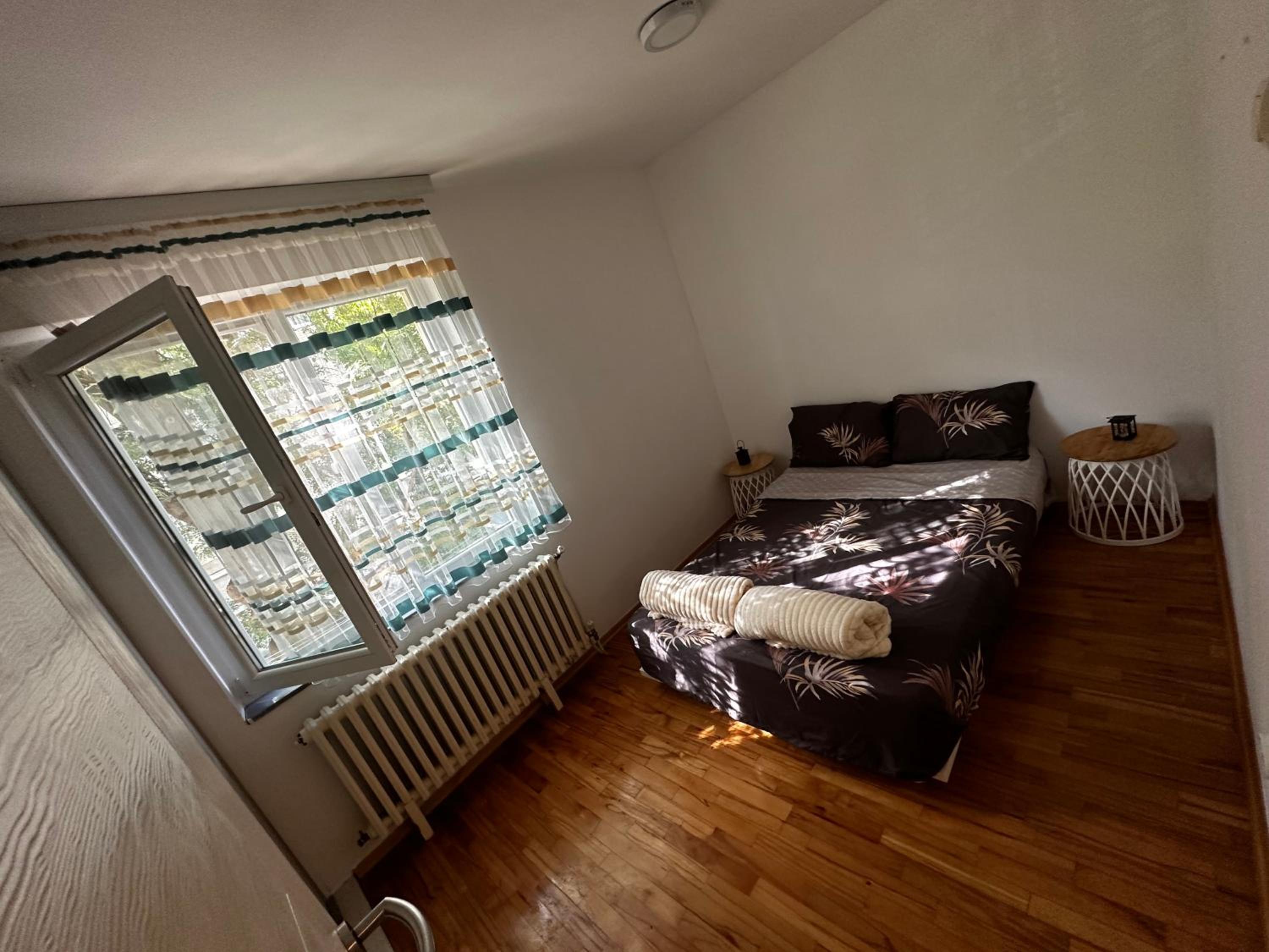 65m2 Apartment, 3 Rooms Skopje, Karpos view 2