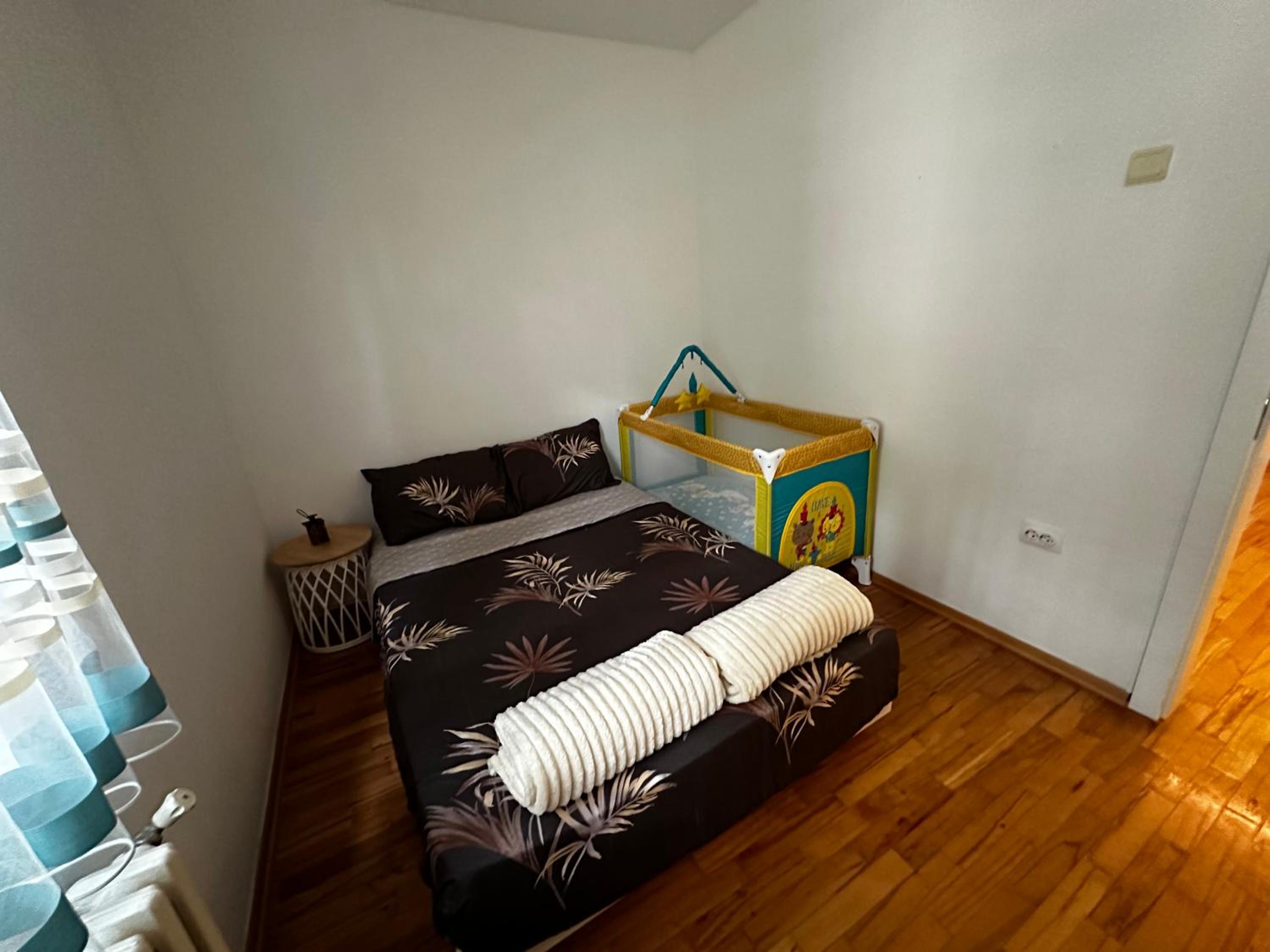 65m2 Apartment, 3 Rooms Skopje, Karpos view 4