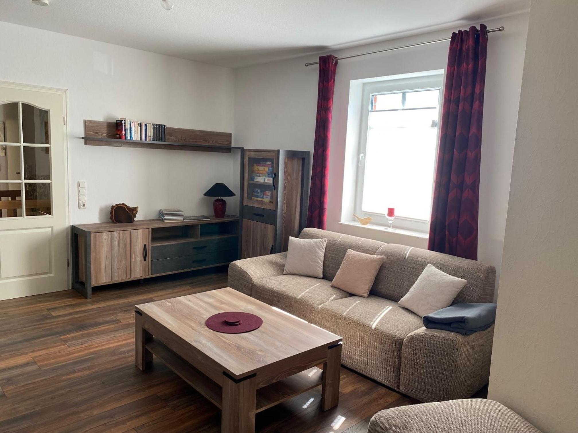 Moderne Ferienwohnung mit Kamin u Garten im EG 100qm Nähe Weser und Golfplatz