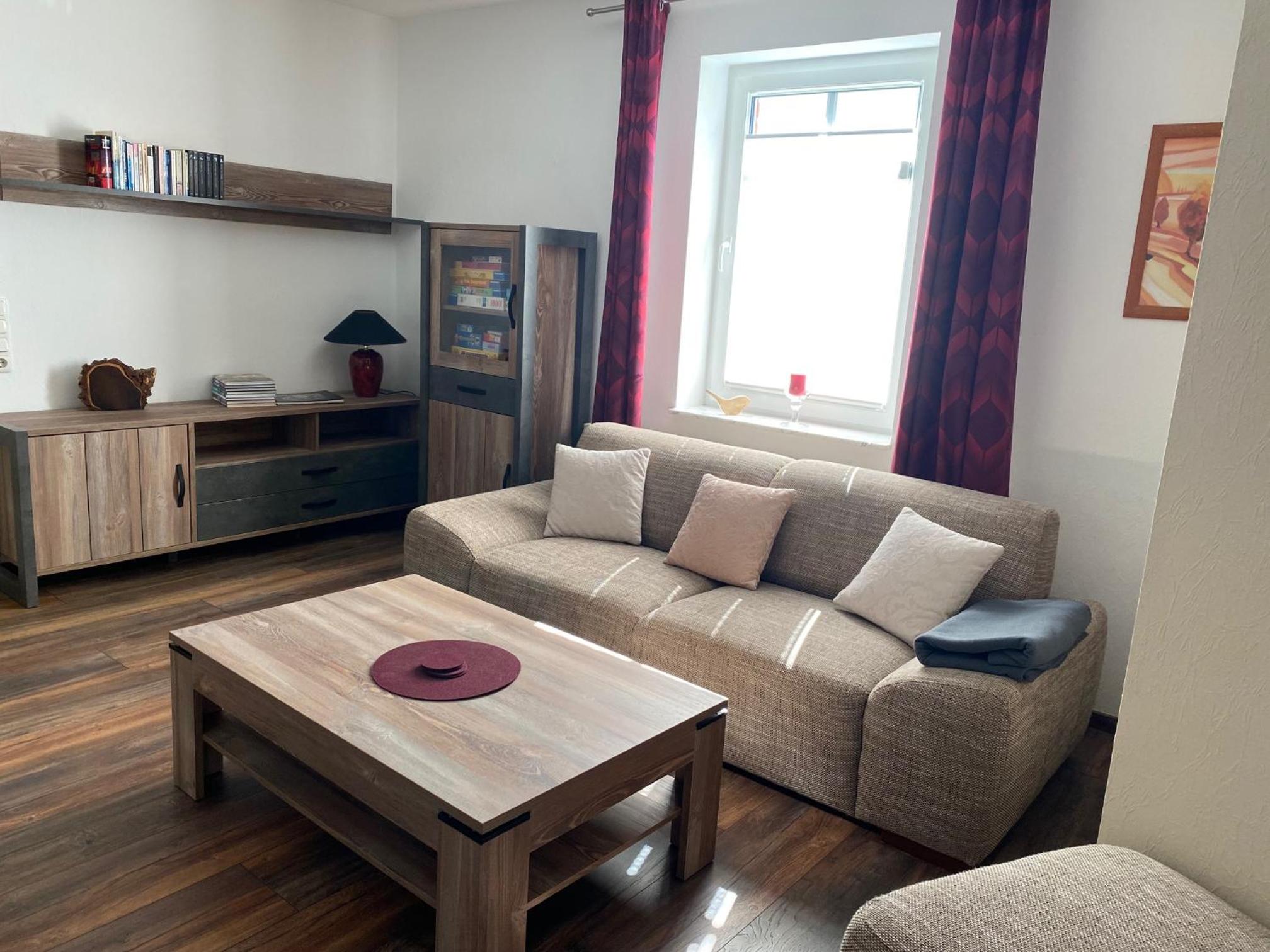 Moderne Ferienwohnung mit Kamin u Garten im EG 100qm Nähe Weser und Golfplatz