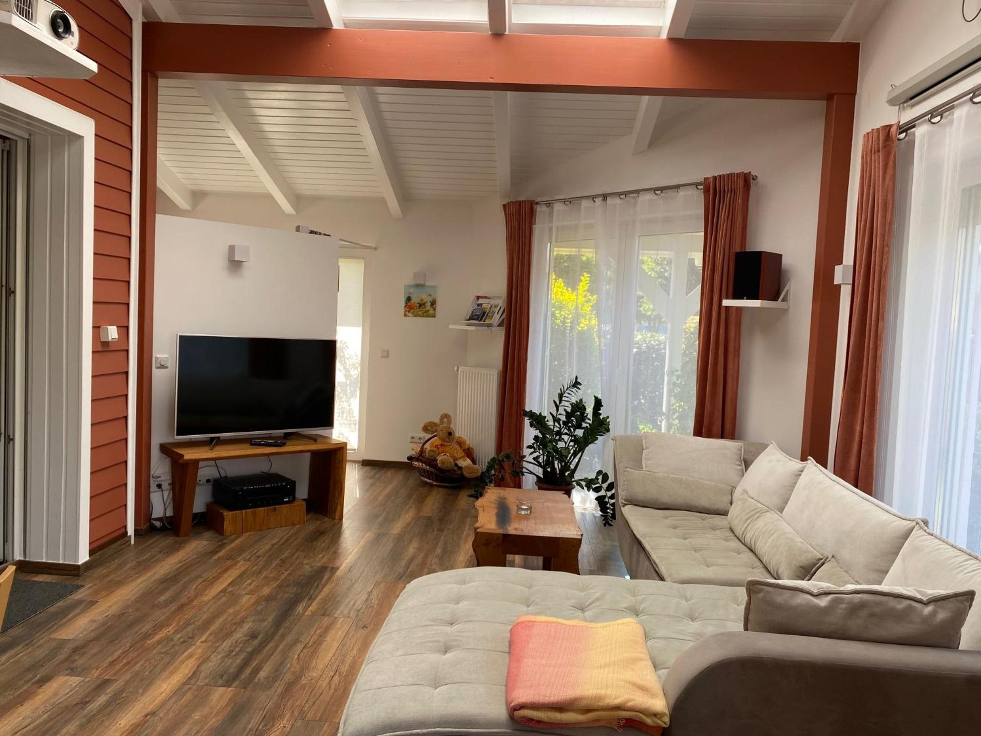 Moderne Ferienwohnung mit Kamin u Garten im EG 100qm Nähe Weser und Golfplatz