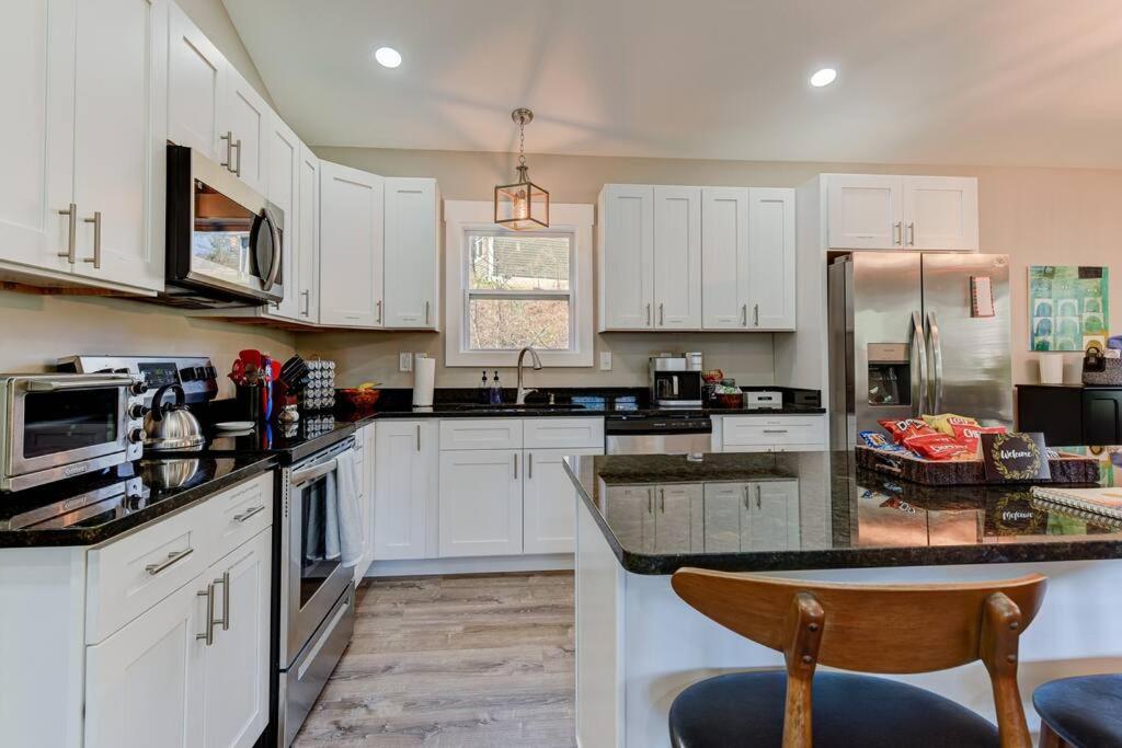*NEW BUILD Cozy Haven Perfect for Friends & Family view 5