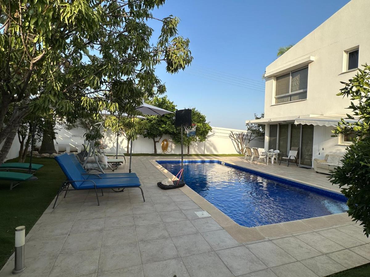 Villa Victoria view 3