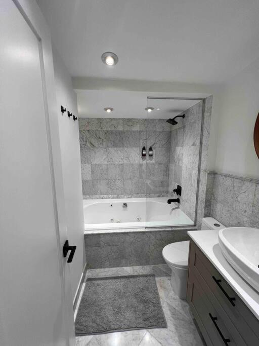Superb Duplex Penthouse in FIDI