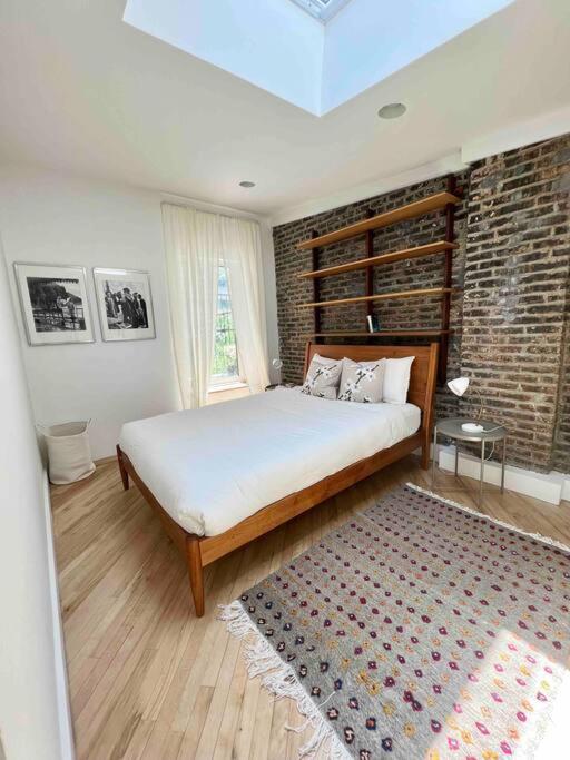 Superb Duplex Penthouse in FIDI