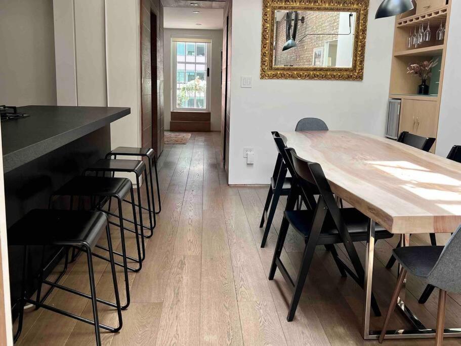 Superb Duplex Penthouse in FIDI