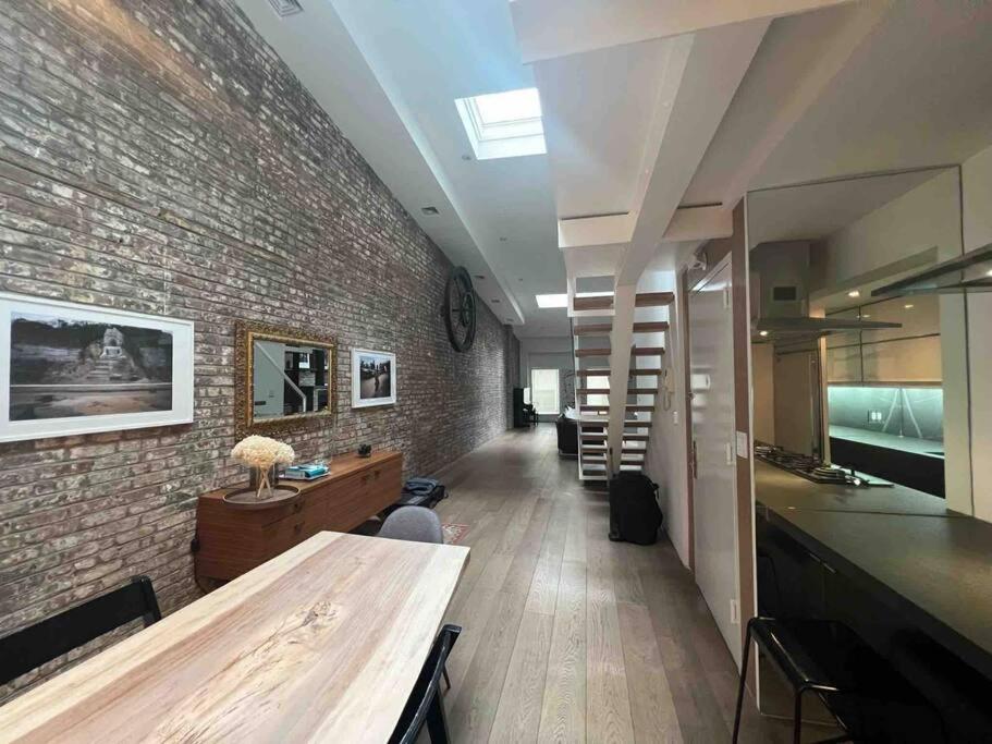 Superb Duplex Penthouse in FIDI
