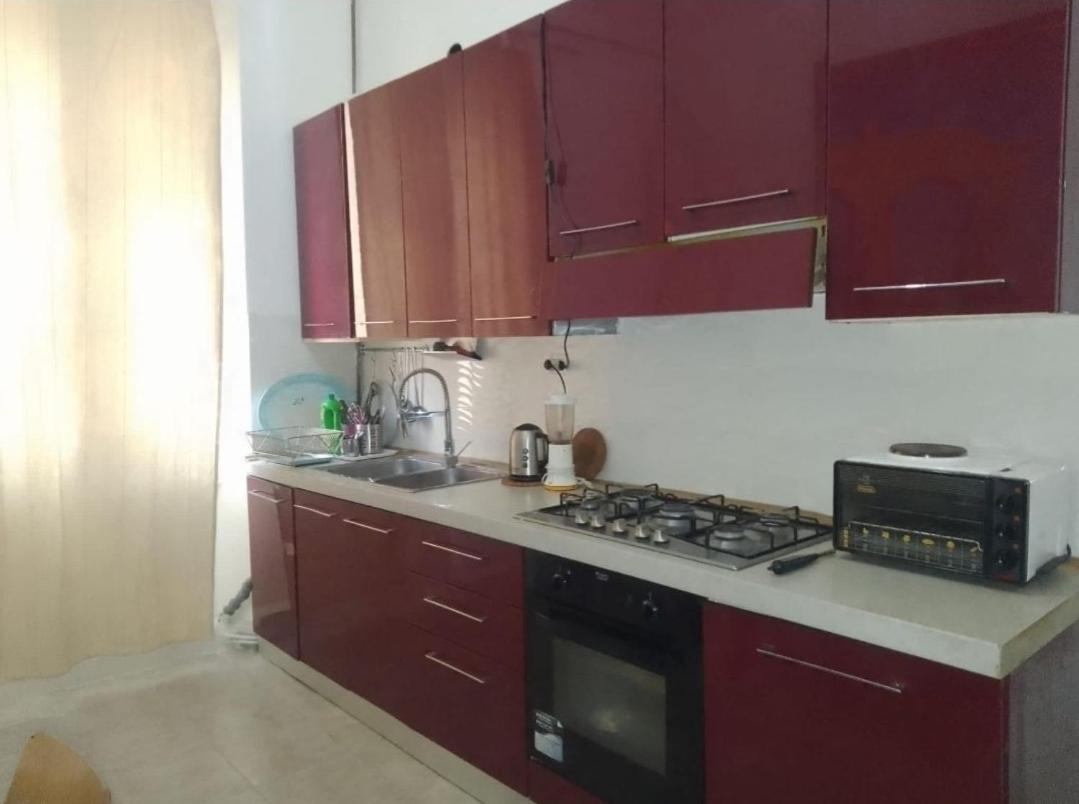 Room in the city center for women only